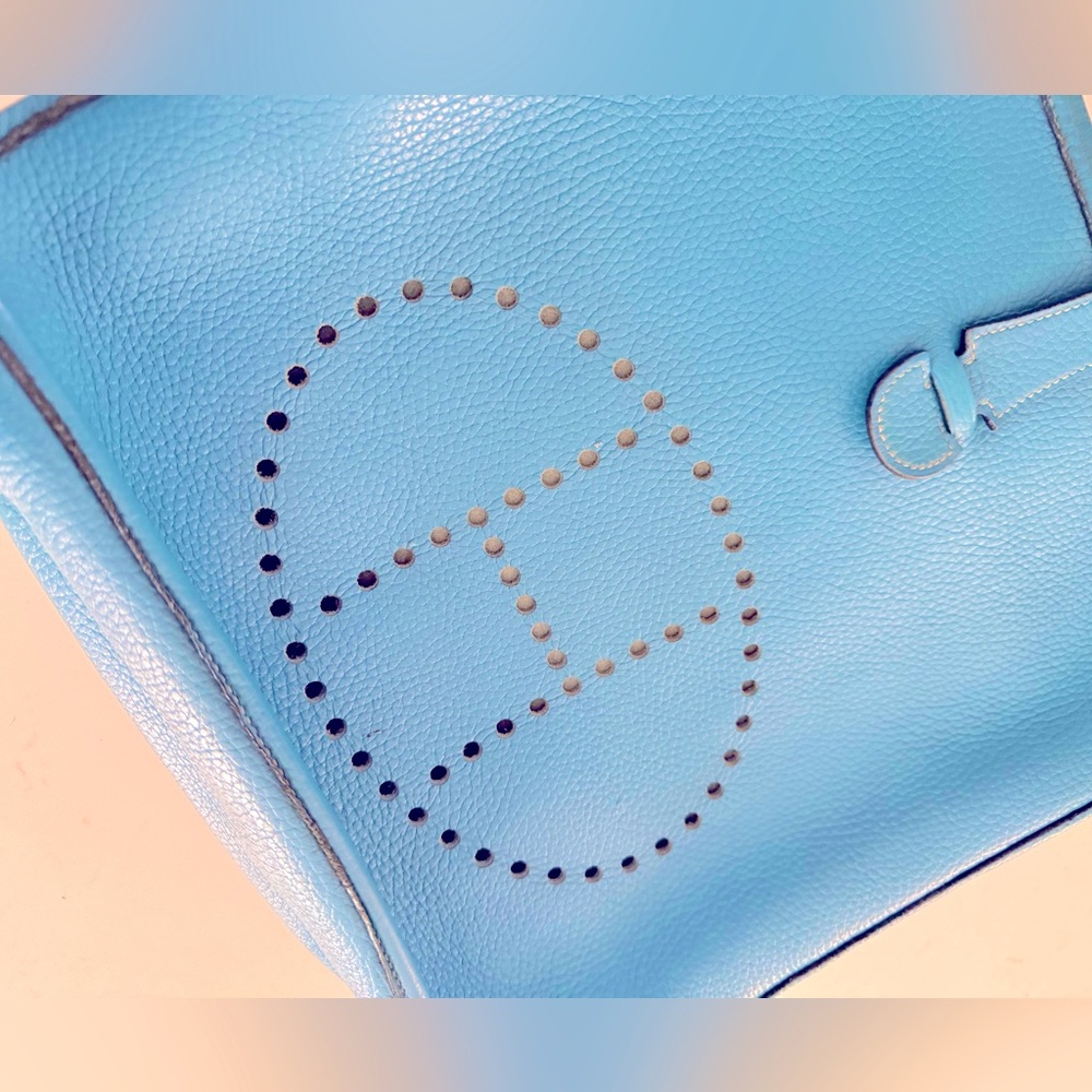 Hermes Evelyne Bag Gen III Clemence PM Blue ~ Beautiful Preloved Condition - Picture 13 of 14